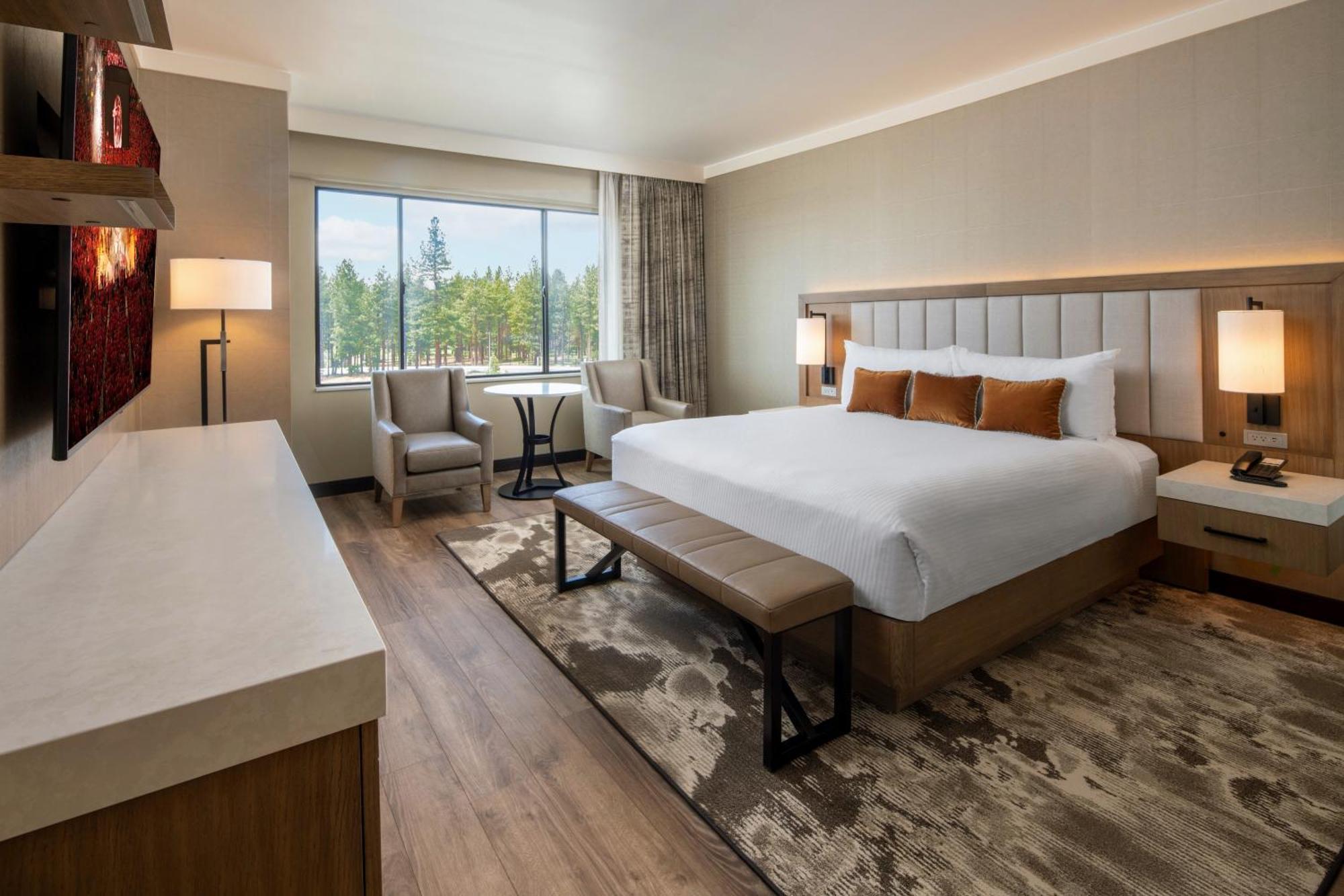 King Room with Mountain View